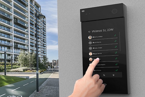 Intercom device